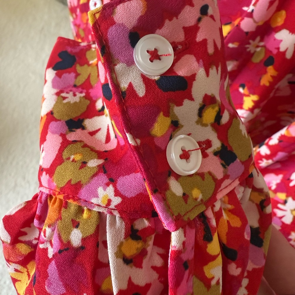 Sanctuary by Anthropologie Red Floral Button Up Long Sleeved Blouse. Size small - Picture 5 of 8